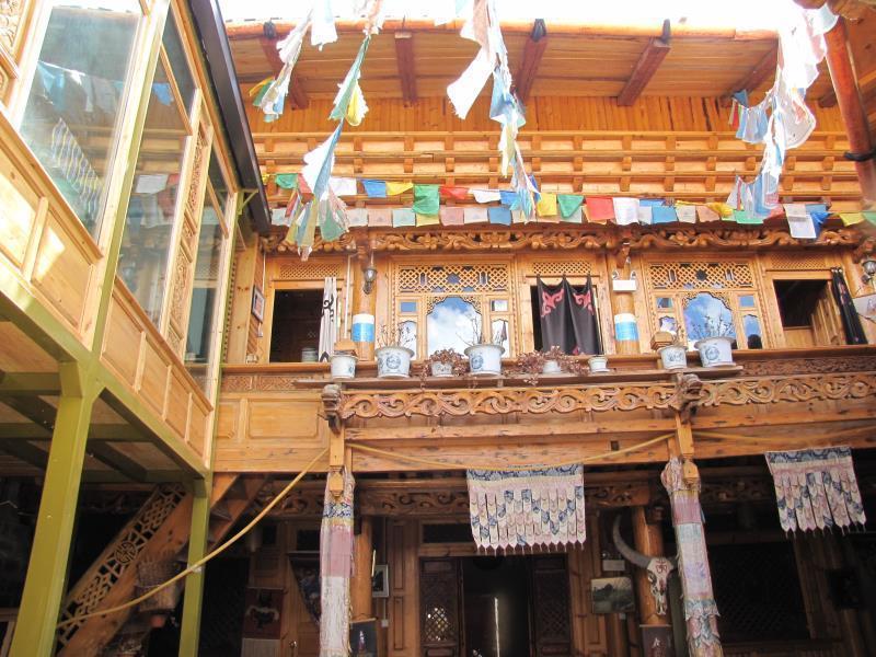 Kersangs Relay Station Hotel Deqen Bagian luar foto