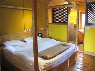 Kersangs Relay Station Hotel Deqen Bagian luar foto